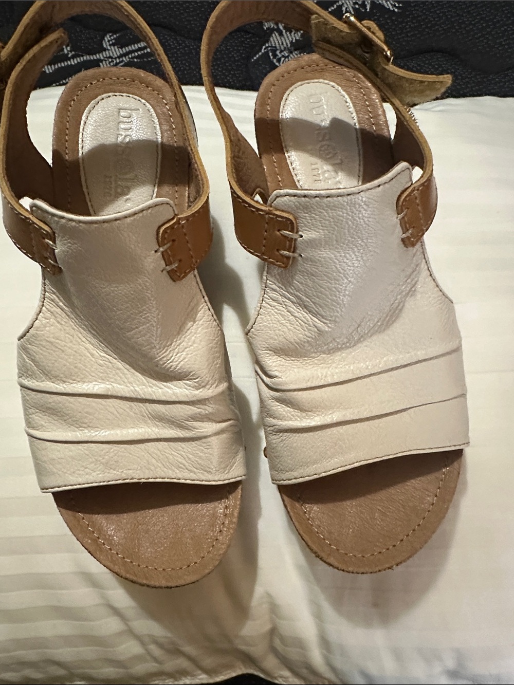bussola Cream and Tan Leather Slingback Sandals